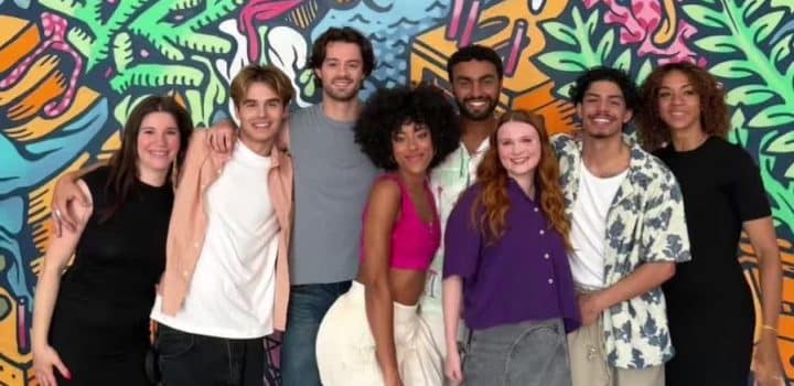 Tiktok equipe tournage Tellement fiere de cette equipe Vousimage 899x1024 1