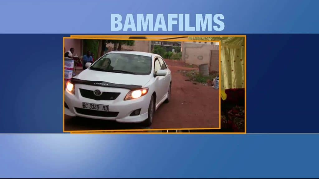 L'équipe de tournage Bamafilms. Une production de LOOBA Sarl