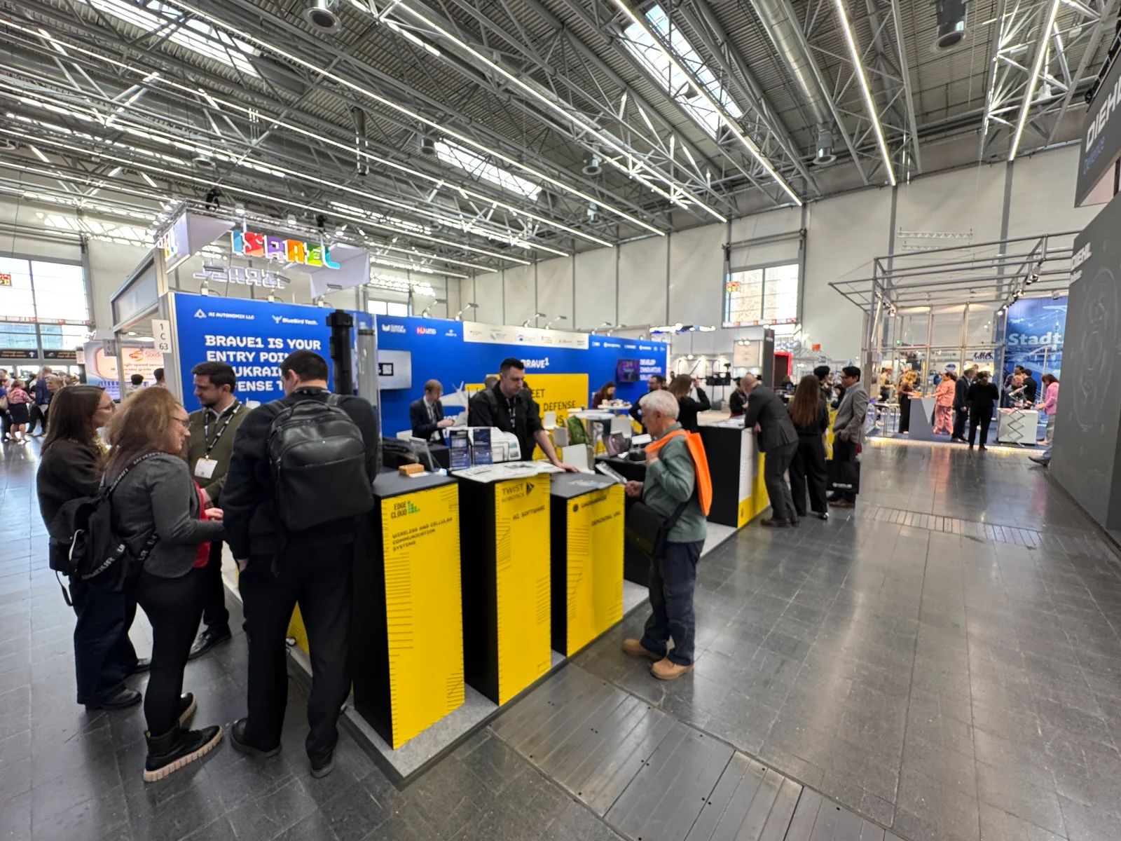 L’Ukraine a construit une Amazonie pour les drones de combat, et aucune autre armée ne peut l’égaler 3 L'industrie ukrainienne des drones arrive à Düsseldorf et a des recettes