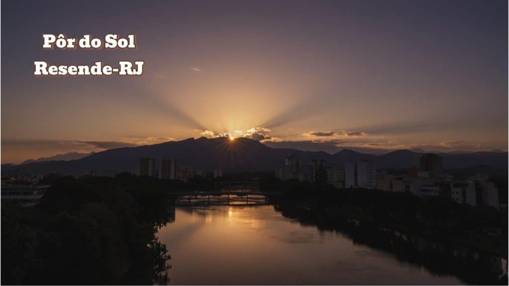 Pôr do Sol Cinematográfico no Rio Paraíba 🌅 | Drone em Resende - RJ